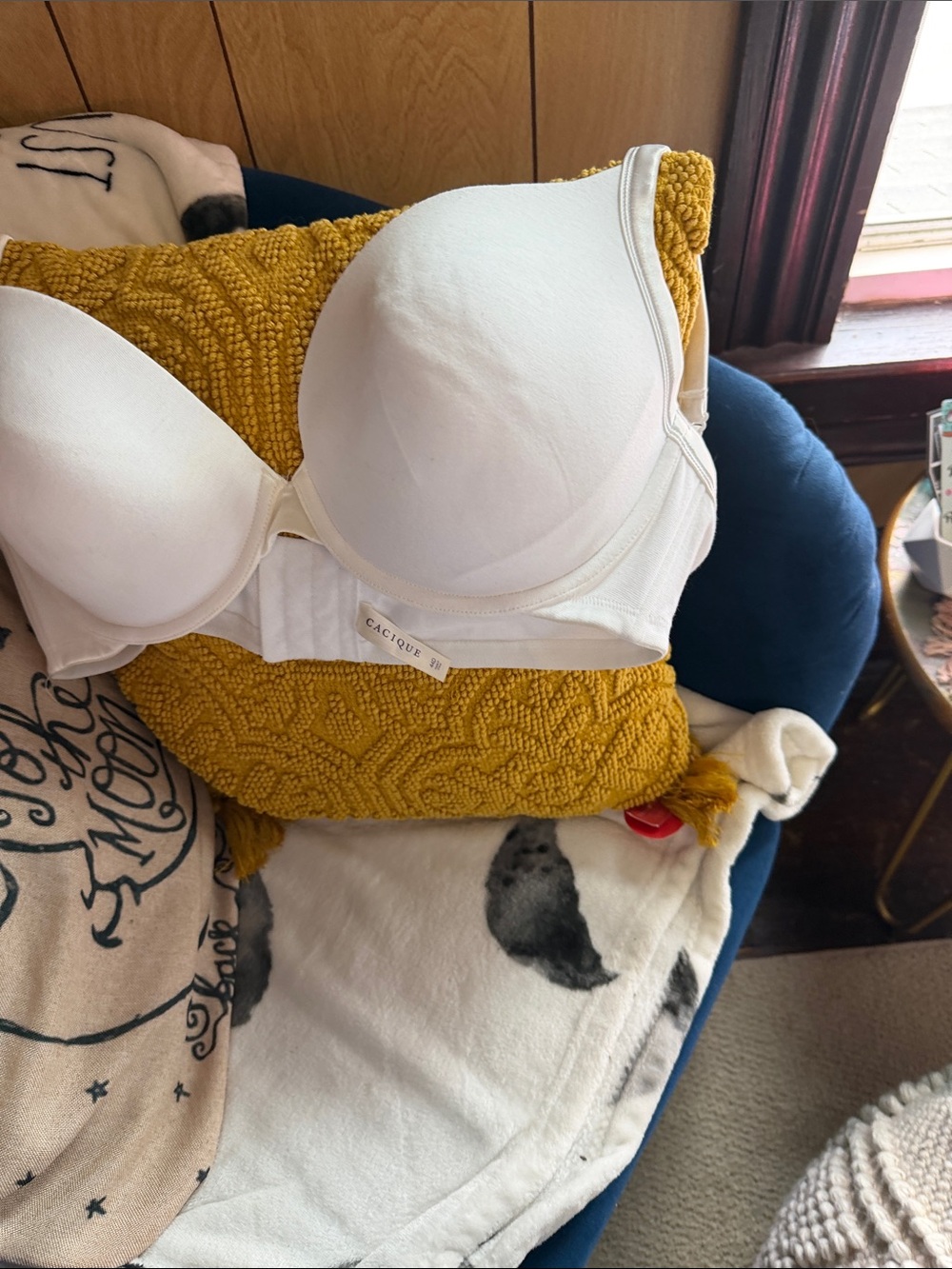 Cacique White Molded T-Shirt Bra - Smooth Full Coverage Boost Plunge 44D